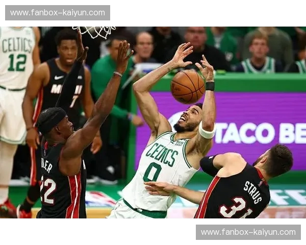 绿军王者剑指东区，奇才黑马能否逆袭？5月3日，巅峰对决一触即发！